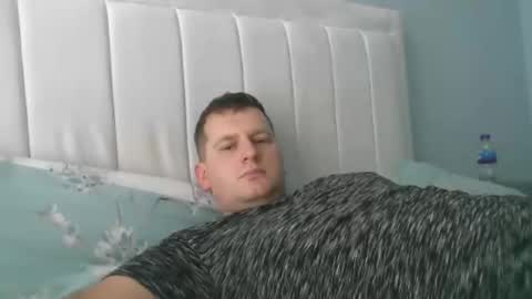 edy324126 online show from March 3, 2026, 11:38 am