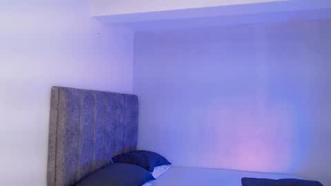 eevil_boys_77 online show from November 4, 2025, 2:16 pm