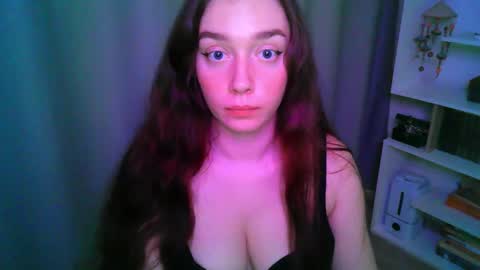 Snapshot of effie_balconii chatting on October 10, 2025, 11:09 am effie_balconii online show from October 10, 2025, 11:09 am