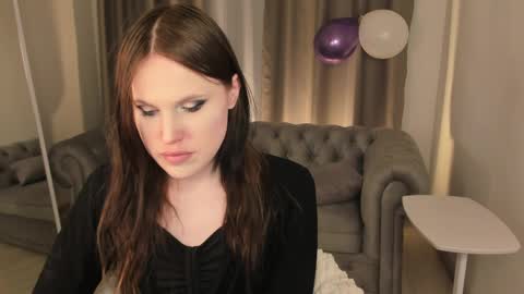 Effie Mur online show from April 11, 2026, 10:58 pm