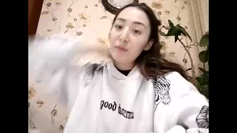 Effy online show from December 11, 2024, 5:37 pm