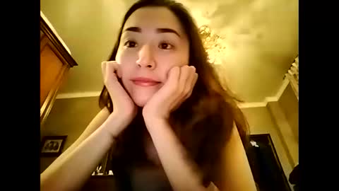 Effy online show from January 8, 2025, 4:54 pm