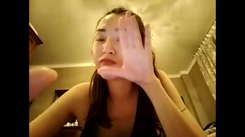 Effy online show from January 24, 2025, 7:18 pm