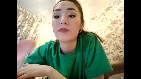 Effy online show from February 21, 2025, 2:38 pm