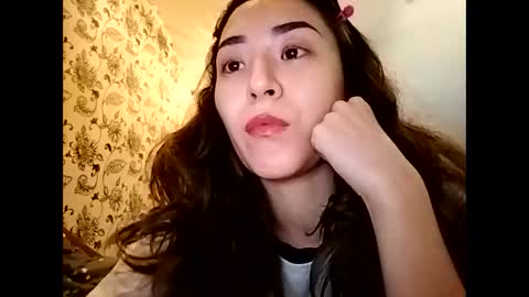 Effy online show from September 12, 2025, 4:29 pm