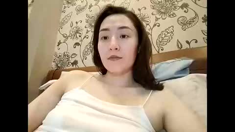 Snapshot of effy007 chatting on April 22, 2026, 5:03 pm Effy online show from April 22, 2026, 5:03 pm