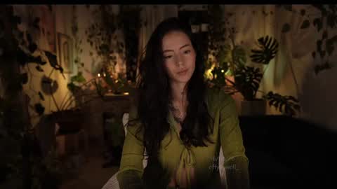 Snapshot of effylowell_ chatting on June 17, 2026, 12:46 am Effy online show from June 17, 2026, 12:46 am