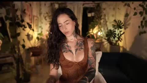 Snapshot of effylowell_ chatting on July 7, 2026, 12:13 am Effy online show from July 7, 2026, 12:13 am