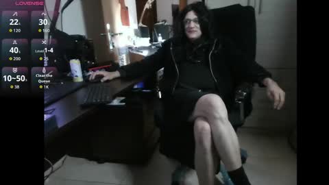 efi_crossou online show from November 8, 2025, 12:22 am