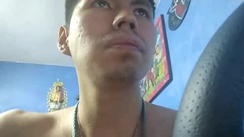 efrain9830 online show from January 12, 2025, 3:28 am