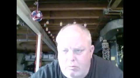 Snapshot of efriff chatting on June 1, 2026, 11:06 pm efriff online show from June 1, 2026, 11:06 pm