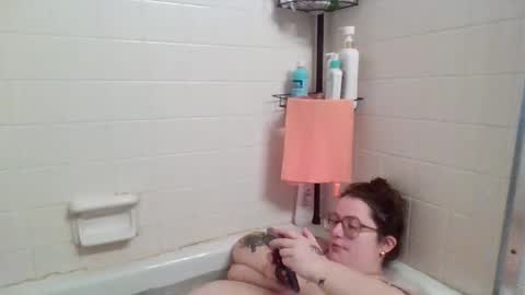 eilidh 3 online show from December 22, 2025, 9:56 pm