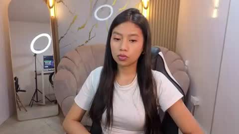 Snapshot of eimy18_b chatting on July 1, 2026, 12:40 pm eimy18_b online show from July 1, 2026, 12:40 pm