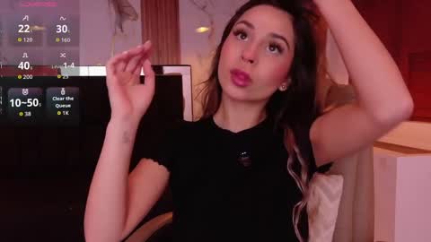 Snapshot of eimy_rose1 chatting on May 17, 2026, 1:40 pm Eimy rose online show from May 17, 2026, 1:40 pm