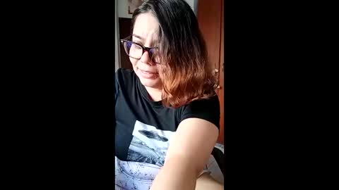 Snapshot of eimy_saenzz chatting on April 18, 2026, 9:26 pm eimy_saenzz online show from April 18, 2026, 9:26 pm