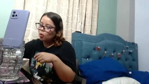 Snapshot of eimy_saenzz chatting on May 22, 2026, 12:51 am eimy_saenzz online show from May 22, 2026, 12:51 am