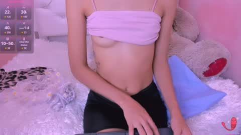 Snapshot of eimy_skinny chatting on May 21, 2026, 1:40 pm eimy online show from May 21, 2026, 1:40 pm