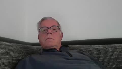 Snapshot of eisbaer1957 chatting on December 8, 2024, 8:30 am eisbaer1957 online show from December 8, 2024, 8:30 am