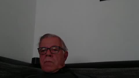 Snapshot of eisbaer1957 chatting on January 5, 2025, 8:22 am eisbaer1957 online show from January 5, 2025, 8:22 am