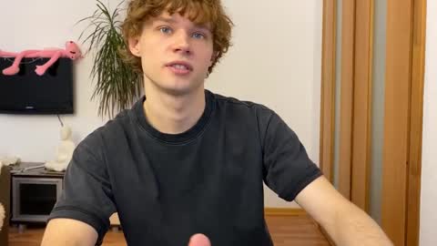 Snapshot of eitanhere chatting on January 3, 2025, 9:04 am Eitan online show from January 3, 2025, 9:04 am