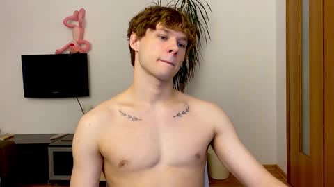 Snapshot of eitanhere chatting on February 15, 2025, 11:39 am Eitan online show from February 15, 2025, 11:39 am