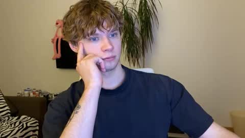 Snapshot of eitanhere chatting on March 3, 2025, 7:28 pm Eitan online show from March 3, 2025, 7:28 pm