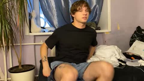 Snapshot of eitanhere chatting on September 22, 2025, 1:57 pm Eitan online show from September 22, 2025, 1:57 pm