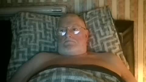 eketman1964 online show from February 28, 2026, 12:33 am