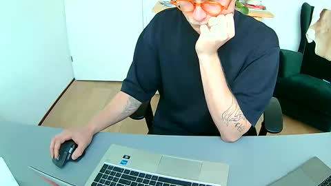 MrE online show from April 10, 2026, 9:36 am