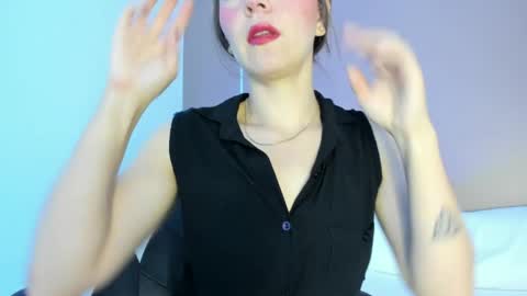 E L A I A online show from April 1, 2026, 12:17 pm