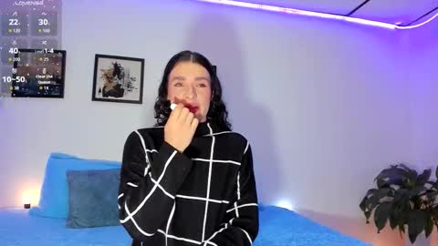 Snapshot of elaia_franc chatting on December 22, 2025, 12:51 am Elaia franco online show from December 22, 2025, 12:51 am