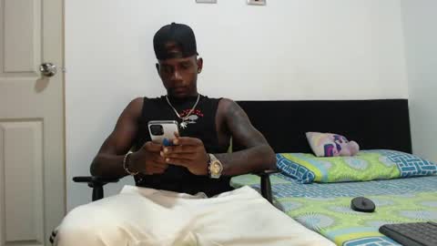 Snapshot of elamerikanohot chatting on June 16, 2026, 6:54 pm stiwart online show from June 16, 2026, 6:54 pm