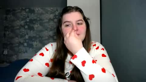 Snapshot of elanis_blair chatting on February 4, 2025, 1:59 pm Elanis online show from February 4, 2025, 1:59 pm