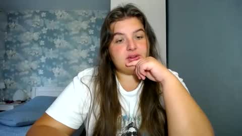 Snapshot of elanis_blair chatting on September 17, 2025, 9:11 am Elanis online show from September 17, 2025, 9:11 am