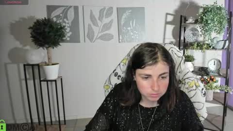 Snapshot of elara_starfall chatting on July 11, 2026, 5:10 am Marta online show from July 11, 2026, 5:10 am