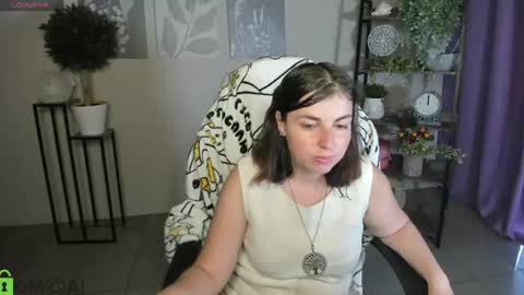 Snapshot of elara_starfall chatting on July 15, 2026, 5:23 am Marta online show from July 15, 2026, 5:23 am