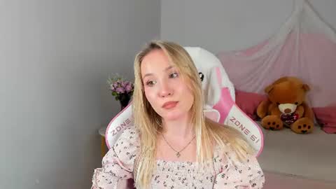 elaravoltage online show from June 21, 2026, 5:04 pm