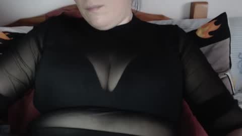 elasticgirl666 online show from October 20, 2025, 5:02 pm