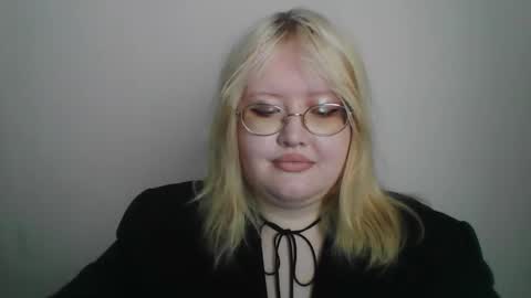 elayne_sweet online show from March 7, 2026, 8:11 am