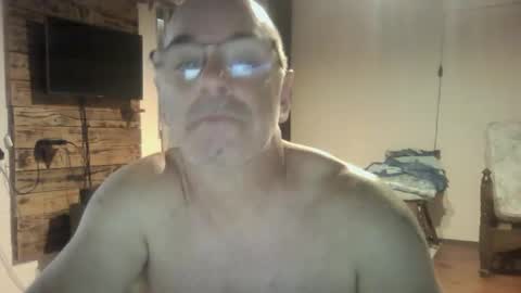 elbarbaro26x online show from March 4, 2026, 3:18 pm