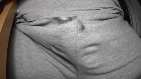 Snapshot of elbarto0o chatting on December 19, 2024, 8:02 am elbarto0o online show from December 19, 2024, 8:02 am