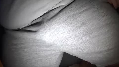 Snapshot of elbarto0o chatting on February 22, 2025, 7:25 pm elbarto0o online show from February 22, 2025, 7:25 pm