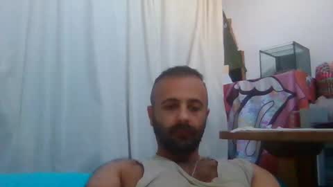 daniel18cmx online show from October 26, 2025, 7:36 am