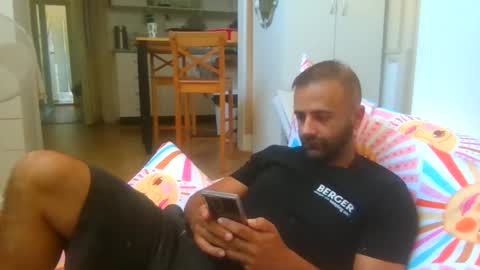 daniel18cmx online show from January 8, 2026, 2:47 am