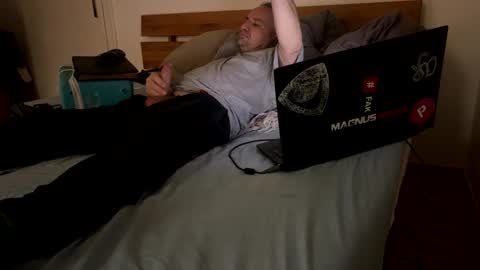 elcretinmo online show from February 7, 2026, 8:07 am