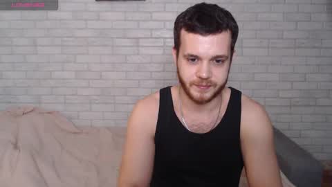 Snapshot of electric_smile chatting on February 5, 2026, 4:44 pm Alex online show from February 5, 2026, 4:44 pm