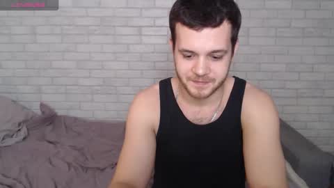 Snapshot of electric_smile chatting on February 15, 2026, 11:52 am Alex online show from February 15, 2026, 11:52 am