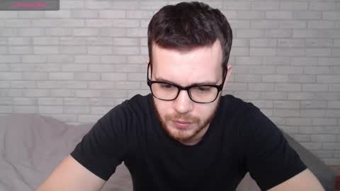 Snapshot of electric_smile chatting on March 25, 2026, 7:47 am Alex online show from March 25, 2026, 7:47 am