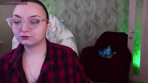 Snapshot of elegant_audacity chatting on December 3, 2024, 7:21 am Rachel online show from December 3, 2024, 7:21 am