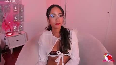 Snapshot of elegant_rouse chatting on June 14, 2026, 2:24 am Rouse online show from June 14, 2026, 2:24 am